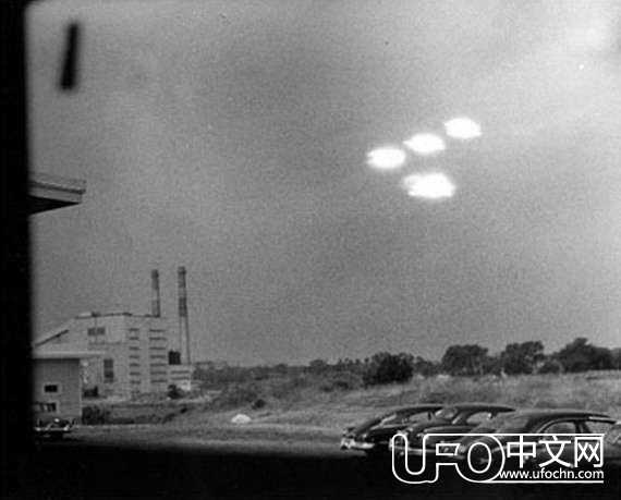 历史上一些著名的UFO照片226 / 作者:伤我心太深 / 帖子ID:1060