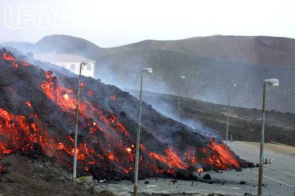埃特纳火山激情爆发【高清震撼图片】318 / 作者:伤我心太深 / 帖子ID:2267
