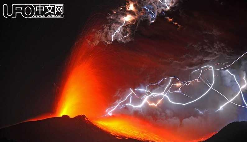 奇观：日本火山爆发时带电323 / 作者:伤我心太深 / 帖子ID:2931