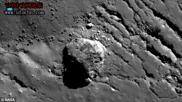 NASA公布月球第谷陨坑日出时照片(图)143 / 作者:zmh197601 / 帖子ID:5016