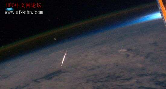 空间站拍摄到英仙座流星进入地球493 / 作者:伤我心太深 / 帖子ID:6189