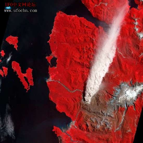 太空观测火山：萨瑞彻瑞火山在云层形成巨洞5 / 作者:伤我心太深 / 帖子ID:6896