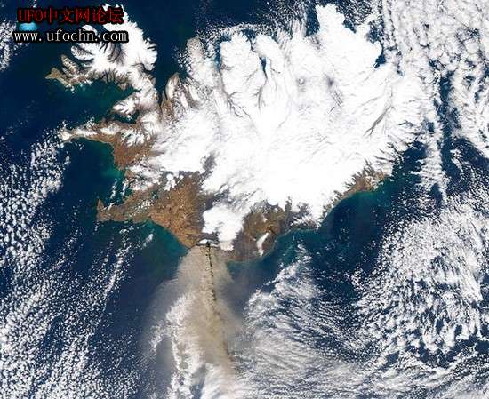 太空观测火山：萨瑞彻瑞火山在云层形成巨洞76 / 作者:伤我心太深 / 帖子ID:6896