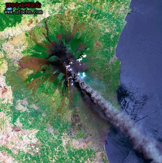 太空观测火山：萨瑞彻瑞火山在云层形成巨洞361 / 作者:伤我心太深 / 帖子ID:6896