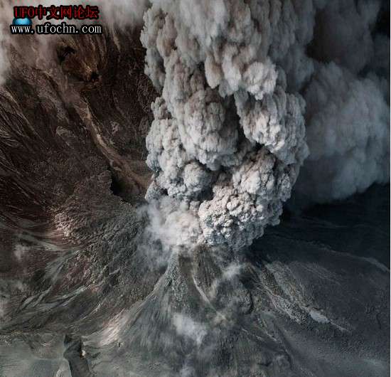 太空观测火山：萨瑞彻瑞火山在云层形成巨洞326 / 作者:伤我心太深 / 帖子ID:6896