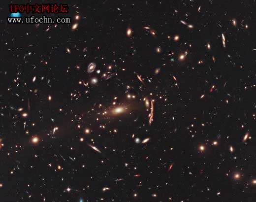 哈勃望远镜获意外发现 星系中竟存在神秘暗物质840 / 作者:伤我心太深 / 帖子ID:8047