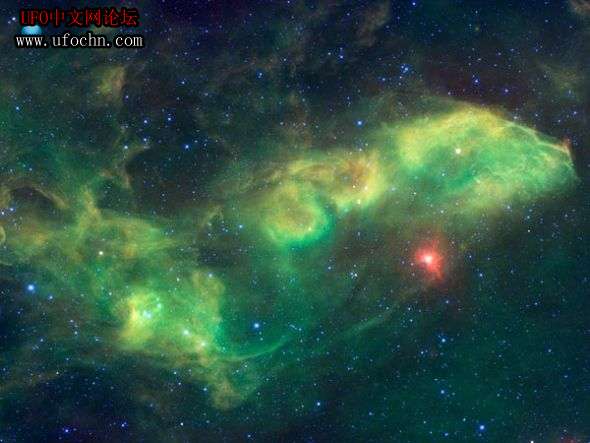 一周太空图片：巨型黑洞每秒旋转800周(图)441 / 作者:伤我心太深 / 帖子ID:9150