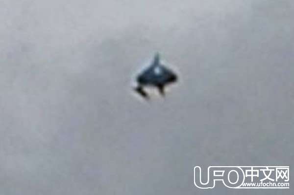 荷兰及英国的天空近日出现不明飞行物570 / 作者:UFO中文网 / 帖子ID:18067