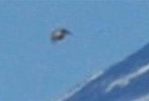 日本富士山UFO外星舰队事件照片曝光(组图)141 / 作者:WX. / 帖子ID:2497