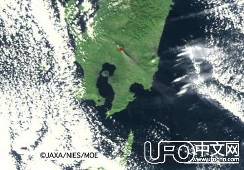 日本新燃岳火山持续喷发 伴随神秘壮观闪电93 / 作者:WX. / 帖子ID:2498