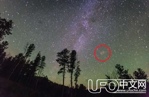 天文爱好者拍到UFO爆炸视频470 / 作者:骑UFO看外星人 / 帖子ID:18698