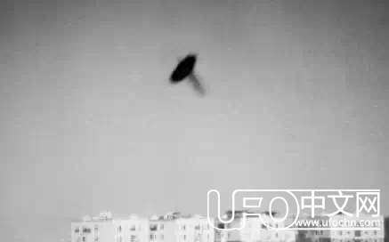 世纪经典黑白UFO照片大揭秘162 / 作者:骑UFO看外星人 / 帖子ID:18798