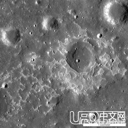月球最新揭秘：火山依然很活跃718 / 作者:骑UFO看外星人 / 帖子ID:18878