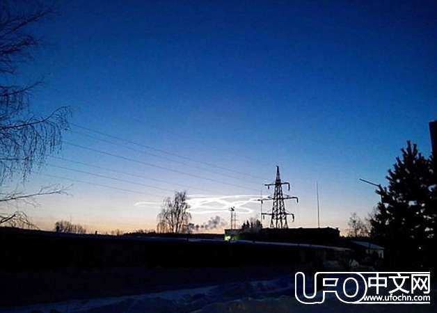 西伯利亚上空出现神秘线圈  居民认为是UFO222 / 作者:骑UFO看外星人 / 帖子ID:18986