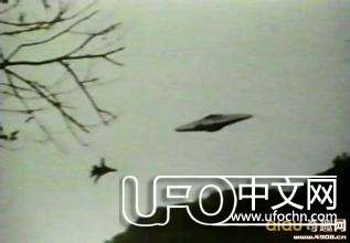 阿诺德首次发现飞碟450 / 作者:Dadi / 帖子ID:19952