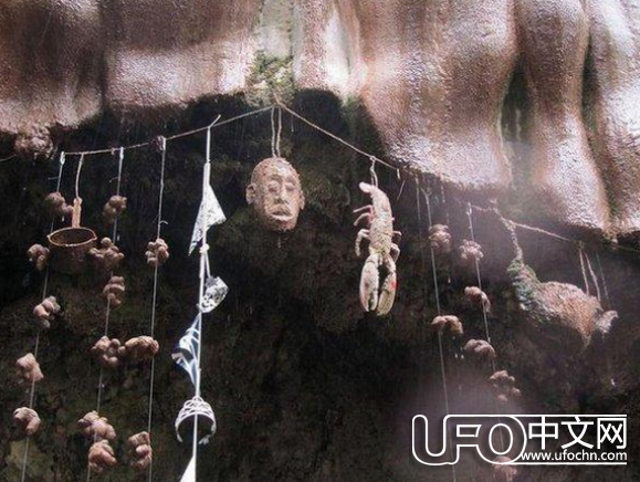 英国现神秘水井 能把物品变石头950 / 作者:伤我心太深 / 帖子ID:20214