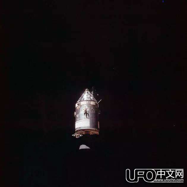 NASA公布阿波罗登月高清照片 没有UFO和外星人460 / 作者:伤我心太深 / 帖子ID:20426