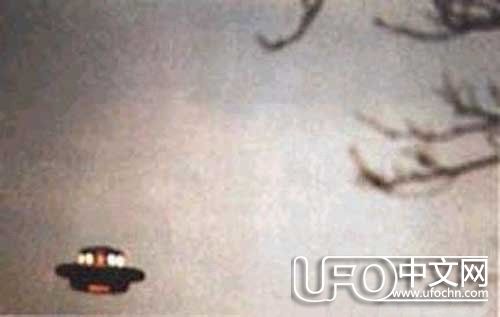 UFO出现时的8种奇怪现象：地球武器对它无效793 / 作者:伤我心太深 / 帖子ID:21454