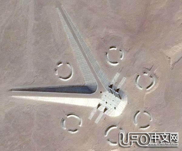 埃及沙漠惊险神秘建筑  可能是UFO基地【视频】505 / 作者:伤我心太深 / 帖子ID:21638