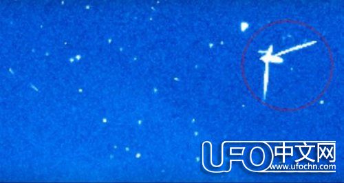 太阳周围的ufo 又出来吸收太阳能量了394 / 作者:伤我心太深 / 来源: