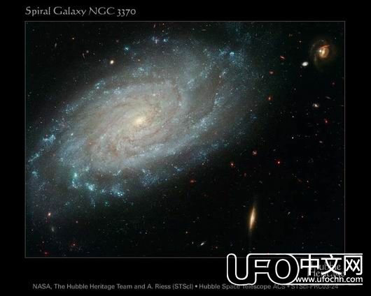 宇宙由什么组成的