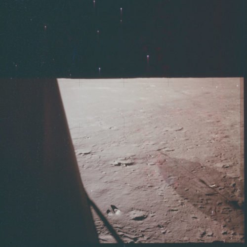 NASA公开阿波罗登月照片出现多个蓝光UFO391 / 作者:伤我心太深 / 帖子ID:22371
