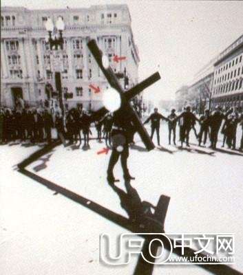 美国政府封锁的UFO消息（二）：蓝皮书计划，追飞碟坠机事件966 / 作者:○o涅槃旋舞o / 帖子ID:22759