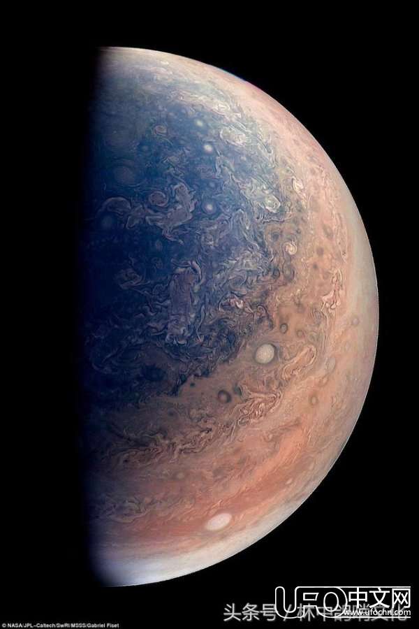 存在外星生命？美国宇航局揭开木星南极神秘旋转风暴的密码588 / 作者:砂砂 / 帖子ID:23067