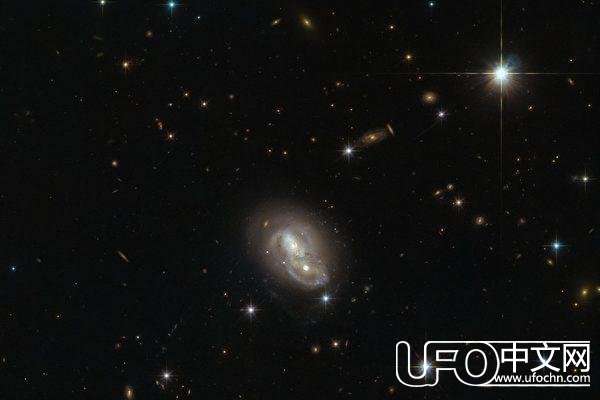 奇异8：哈勃望远镜观测不同寻常的星系撞击610 / 作者:兔哥 / 帖子ID:23512