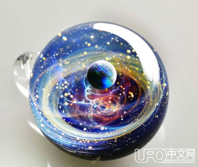 美得令人窒息！一颗玻璃弹珠，竟然藏着整个宇宙！700 / 作者:念小秋 / 帖子ID:24101