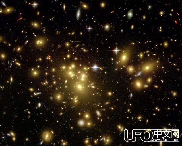 哈勃发现奇葩星系，体积只有银河系1/30，恒星数量却多了十倍10 / 作者:suzuki3550 / 帖子ID:24104