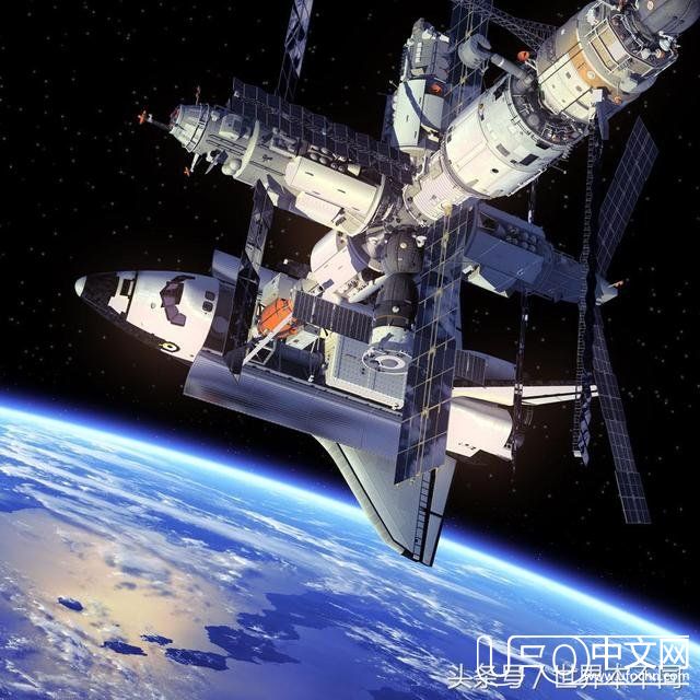 NASA播放空间站直播视频时 网友发现UFO逃离地球画面752 / 作者:UFO中文网 / 帖子ID:24171