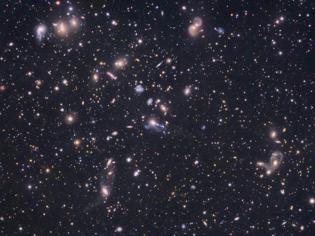 人类迄今为止能观测到的最远的星系团，距离地球90亿光年116 / 作者:admin / 帖子ID:25639