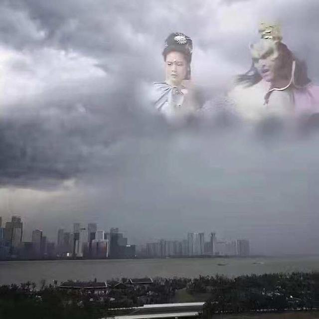 昨晚杭城狂风肆起，乌云压城，朋友圈脑洞大开，上演科幻大片！390 / 作者:佐助 / 帖子ID:25646