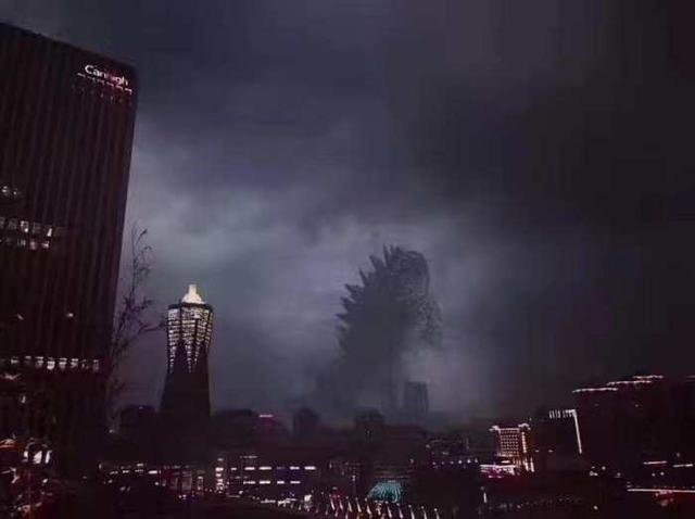 昨晚杭城狂风肆起，乌云压城，朋友圈脑洞大开，上演科幻大片！775 / 作者:佐助 / 帖子ID:25646