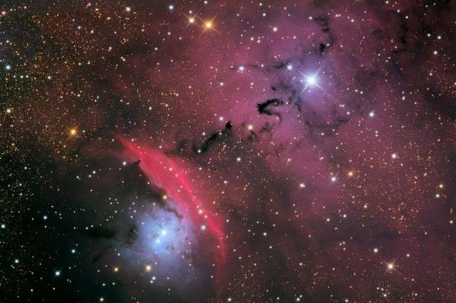 旋涡星系NGC1097的中心发生了什么事情？689 / 作者:admin / 帖子ID:25710