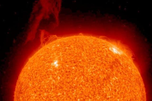 太阳系内最大的卫星什么样？甚至比水星和冥王星还要大379 / 作者:静风 / 帖子ID:25749