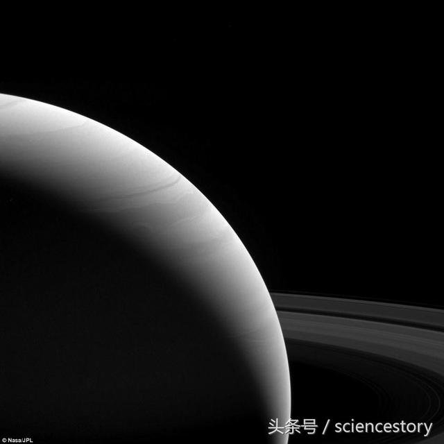 卡西尼揭示土星内部存在不可思议的情况并首次“嗅到”土星大气层875 / 作者:admin / 帖子ID:26413