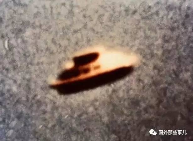 加拿大出现UFO 绿色球形会发光72 / 作者:静风 / 帖子ID:26645