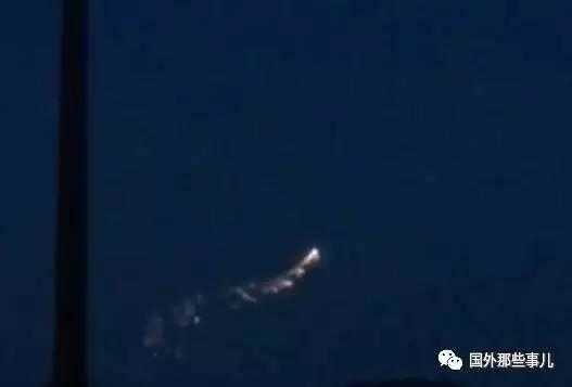 英国天空现神秘飞行物 发光带火焰效果97 / 作者:hhak003 / 帖子ID:26969