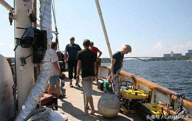 海底发现圆形UFO 专家推测是外星宇宙飞船966 / 作者:一休 / 帖子ID:27231