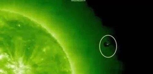 UFO出现在太阳附近 真是外星飞船（组图）530 / 作者:hhak003 / 帖子ID:27261