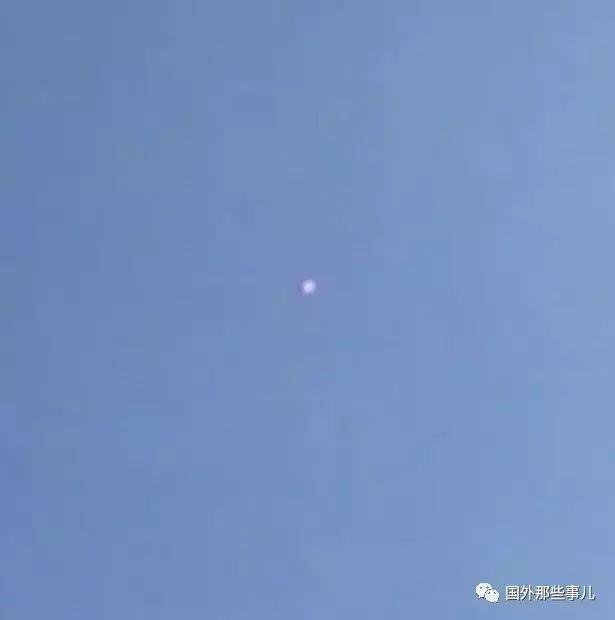 英国出现UFO 目击者声称这是外星UFO751 / 作者:124479387 / 帖子ID:27291