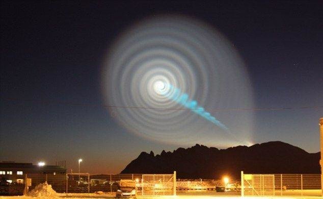 外星文明开启异次元通道？俄罗斯天空出现异光造成民众恐慌276 / 作者:佐助 / 帖子ID:27895