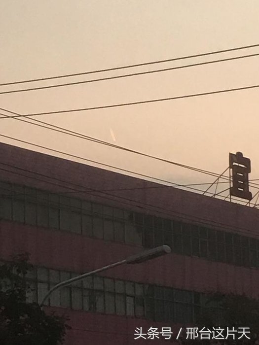 邢台网友在泉南大街拍到UFO576 / 作者:xiehongpen / 帖子ID:27996