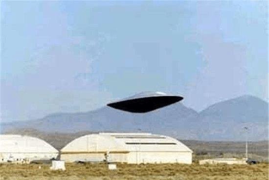 UFO出现时的各种异象 人类武器对它束手无策17 / 作者:513668881wjt / 帖子ID:28209