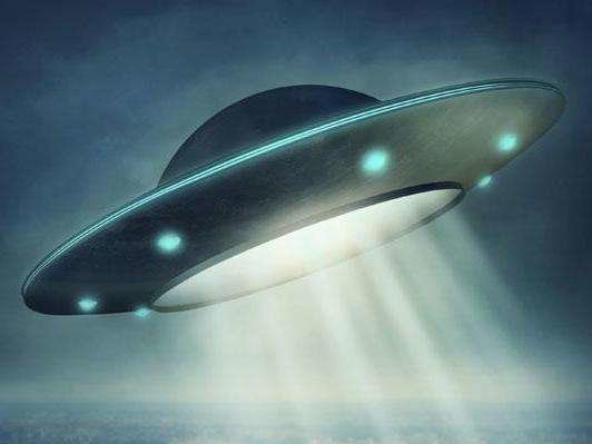 英国上空现UFO 有人猜测是外星飞船453 / 作者:kardson / 帖子ID:28225