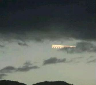 外星文明发来讯号？NASA发现美国上空出现了不可思议的云101 / 作者:418721571 / 帖子ID:28344