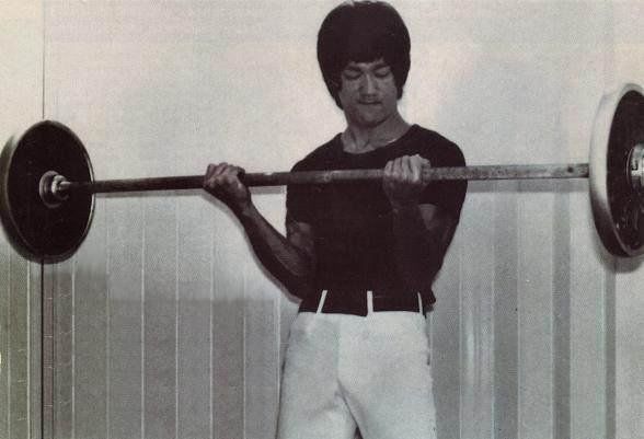 李小龙是外星文明，这几项纪录地球人做不到，“猝死”是假象？677 / 作者:suzuki3550 / 帖子ID:28366