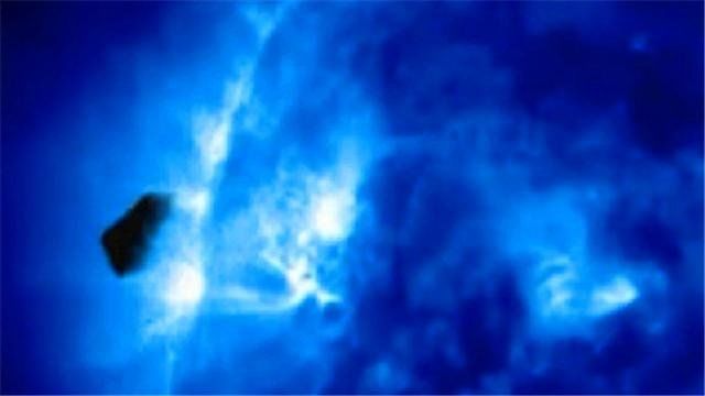 太阳周边有星门？出现神秘飞行物，科学家如何解释？18 / 作者:歪丣孬 / 帖子ID:28403